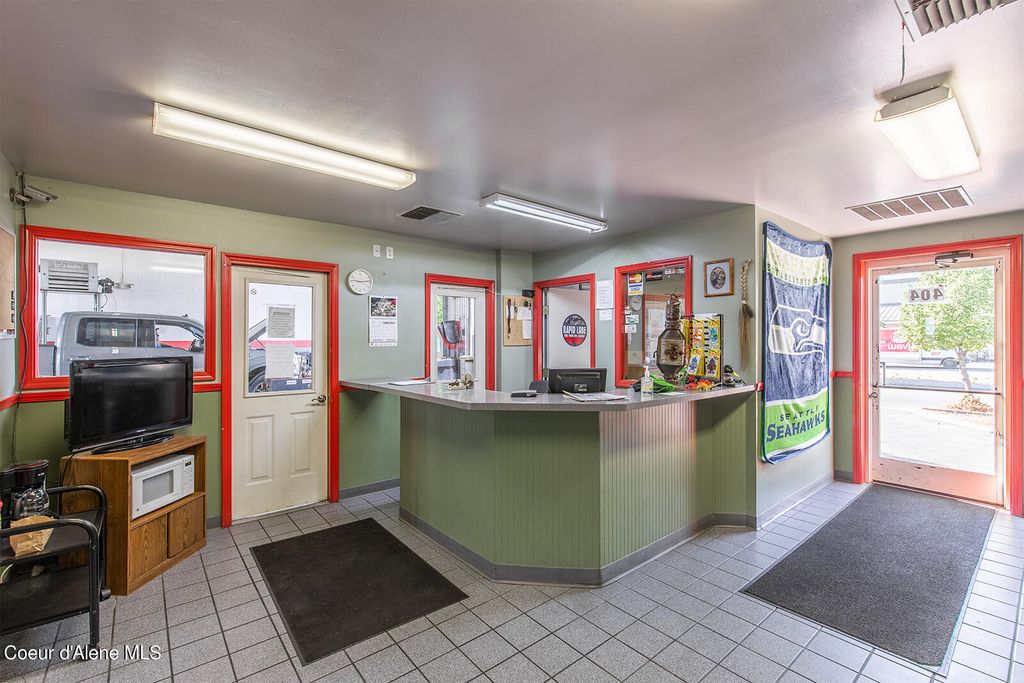 830 N 5th Ave, Sandpoint, ID 83864 photo 12