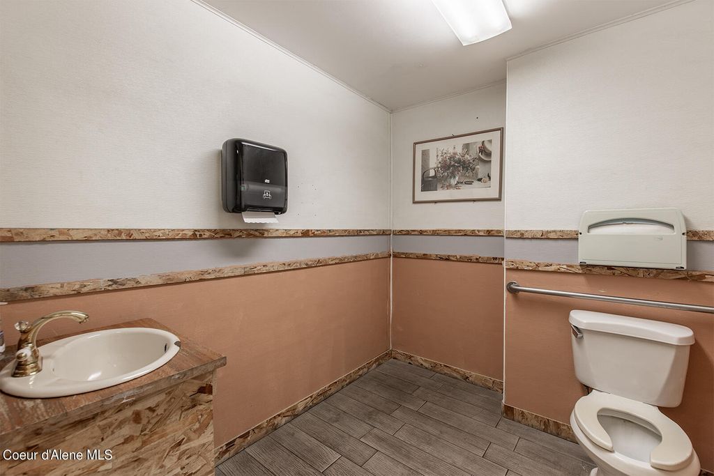 830 N 5th Ave, Sandpoint, ID 83864 photo 32