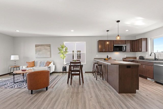 1800 SOUTHLAND LANE, New London, WI 54961