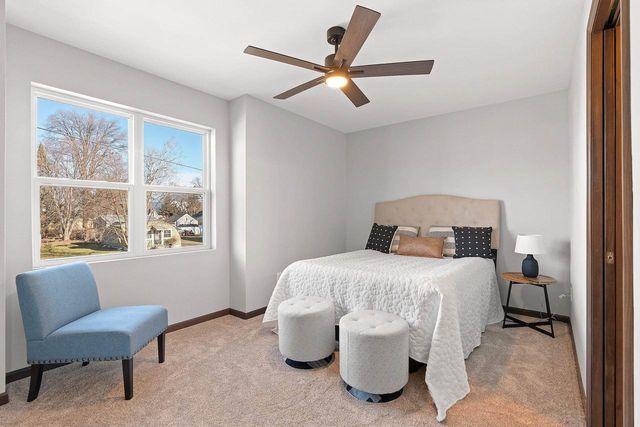 1800 SOUTHLAND LANE, New London, WI 54961