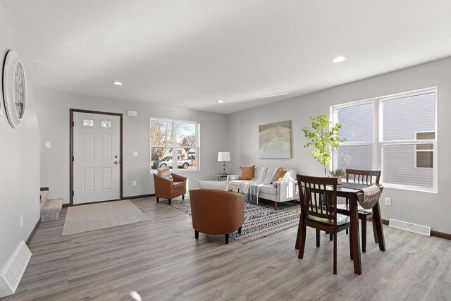 1800 SOUTHLAND LANE, New London, WI 54961