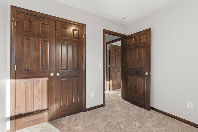 1800 SOUTHLAND LANE, New London, WI 54961