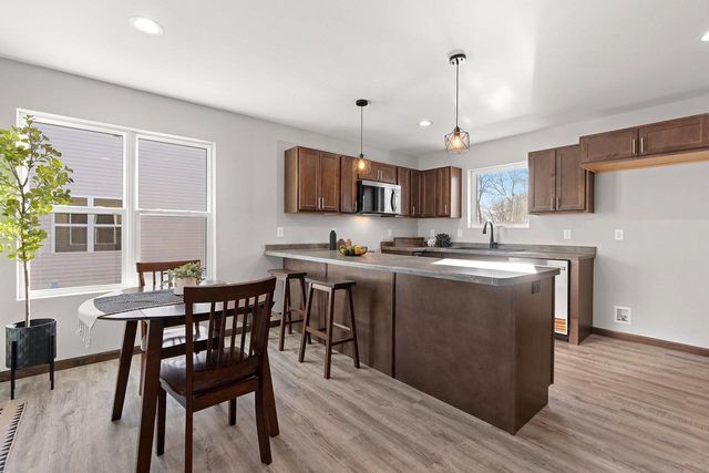 1800 SOUTHLAND LANE, New London, WI 54961
