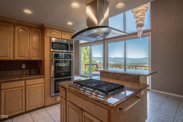 1403 Highcrest Drive, Medford, OR 97504