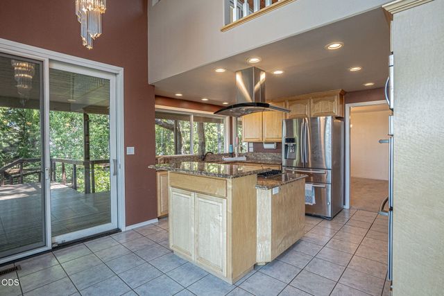 1403 Highcrest Drive, Medford, OR 97504