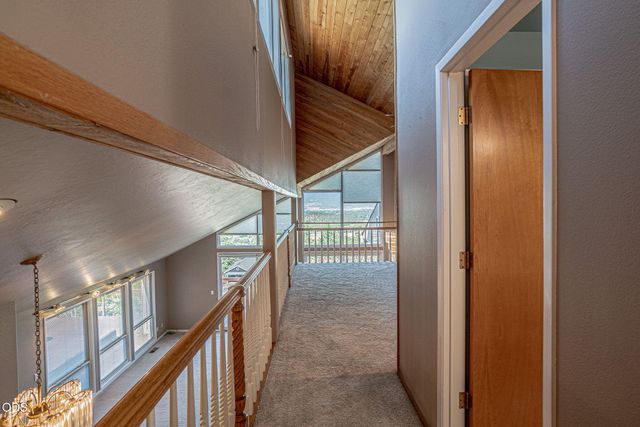 1403 Highcrest Drive, Medford, OR 97504
