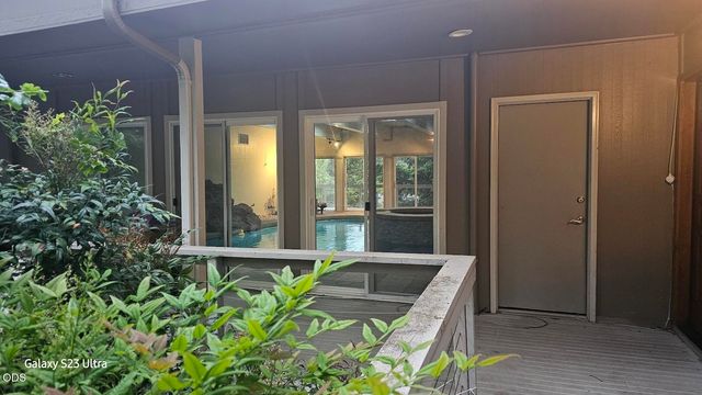 1403 Highcrest Drive, Medford, OR 97504