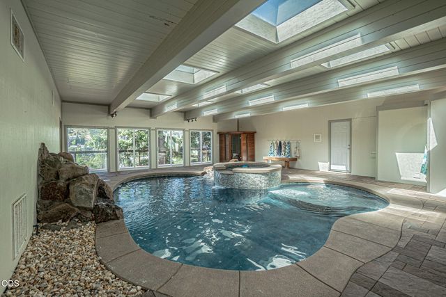 1403 Highcrest Drive, Medford, OR 97504