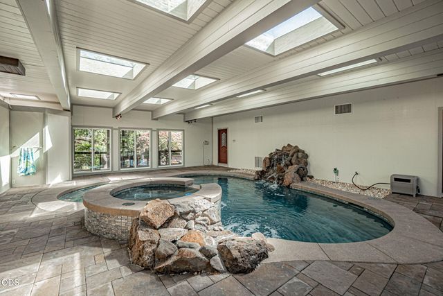 1403 Highcrest Drive, Medford, OR 97504