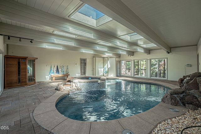 1403 Highcrest Drive, Medford, OR 97504