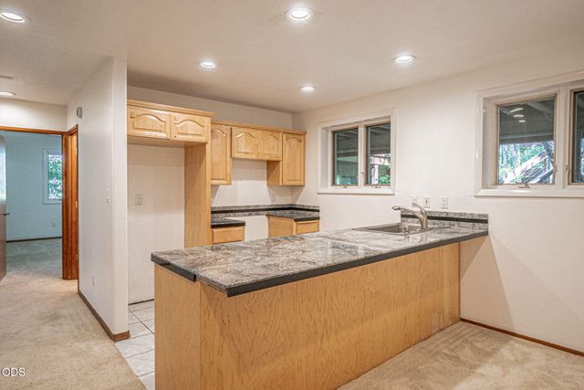 1403 Highcrest Drive, Medford, OR 97504