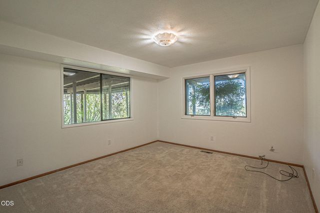 1403 Highcrest Drive, Medford, OR 97504