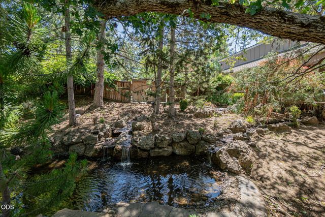 1403 Highcrest Drive, Medford, OR 97504