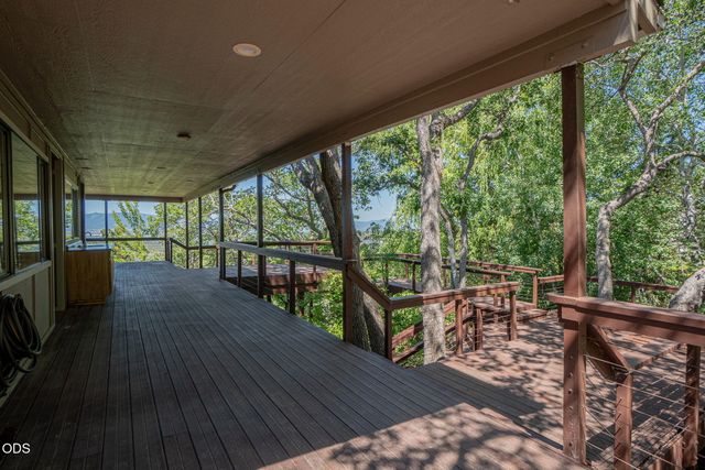 1403 Highcrest Drive, Medford, OR 97504