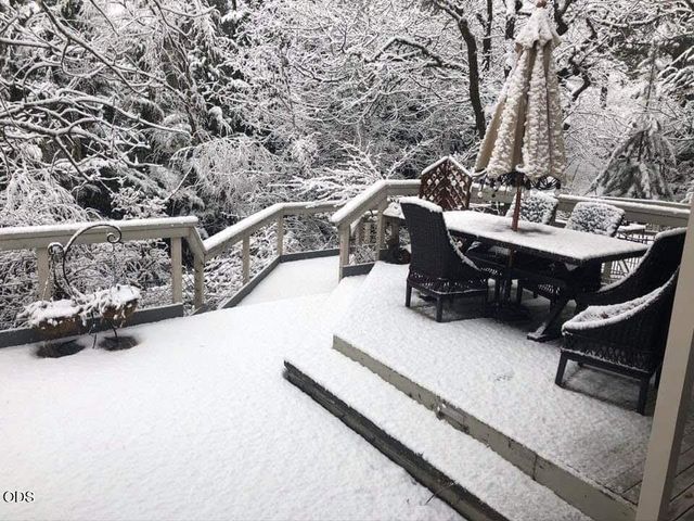 1403 Highcrest Drive, Medford, OR 97504