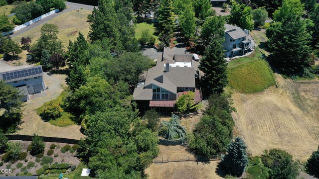 1403 Highcrest Drive, Medford, OR 97504
