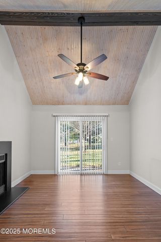 7 Longfellow Court, Freehold, NJ 07728