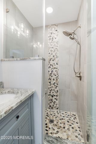 7 Longfellow Court, Freehold, NJ 07728