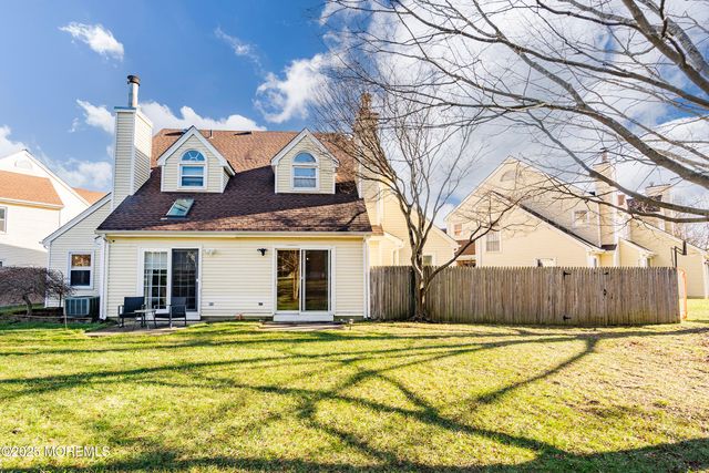 7 Longfellow Court, Freehold, NJ 07728