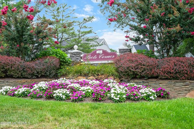 7 Longfellow Court, Freehold, NJ 07728