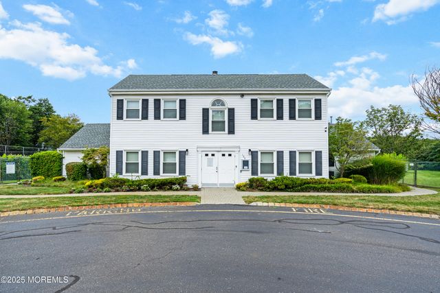 7 Longfellow Court, Freehold, NJ 07728