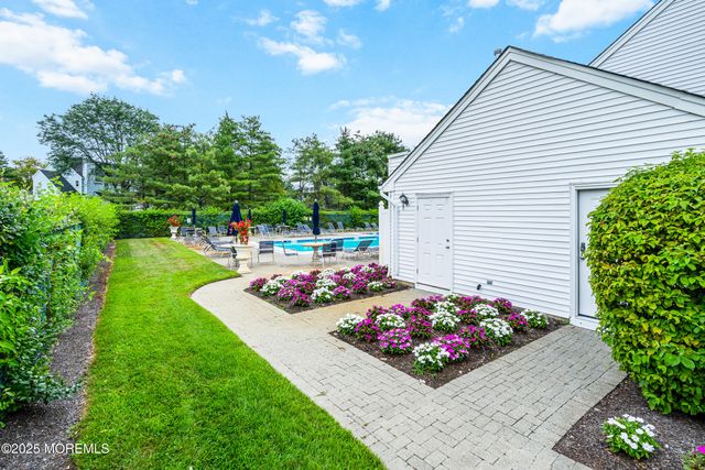 7 Longfellow Court, Freehold, NJ 07728