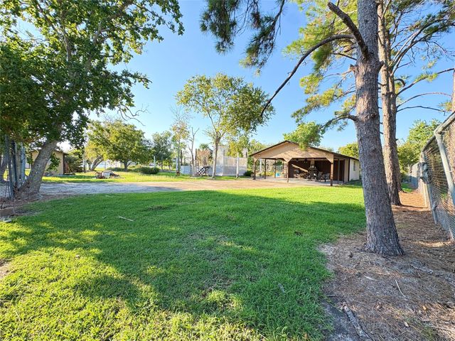 182 Smith Road, Palacios, TX 77465