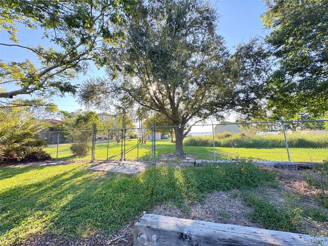 182 Smith Road, Palacios, TX 77465