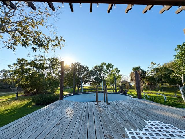 182 Smith Road, Palacios, TX 77465