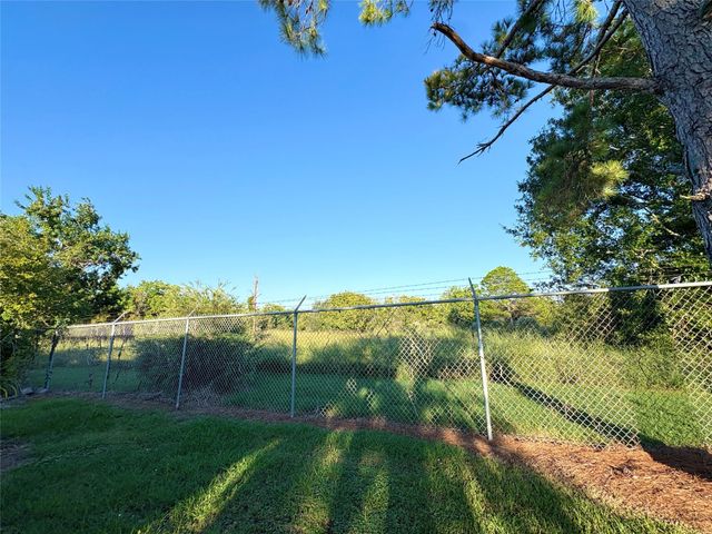 182 Smith Road, Palacios, TX 77465