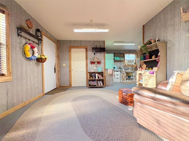 182 Smith Road, Palacios, TX 77465