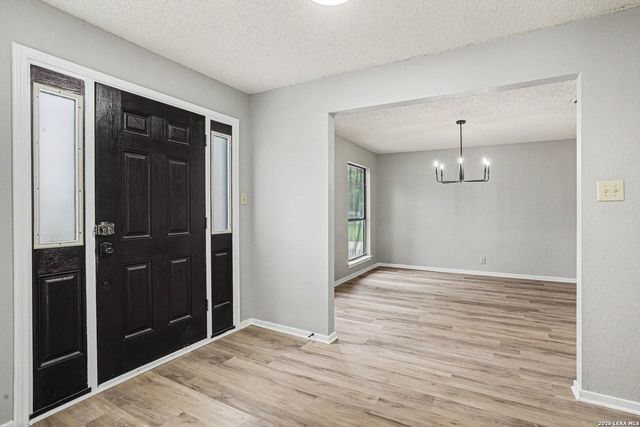18030 Summer Knoll Dr, San Antonio, TX 78258