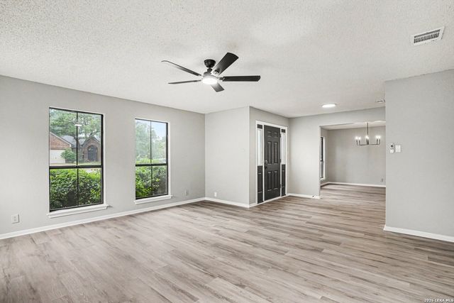 18030 Summer Knoll Dr, San Antonio, TX 78258