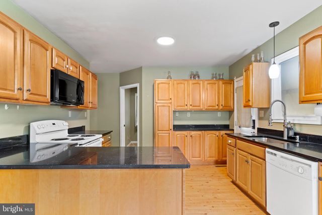 470 WILLOW ST, Highspire, PA 17034