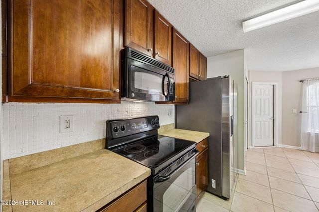 96712 COMMODORE POINT Drive, Yulee, FL 32097