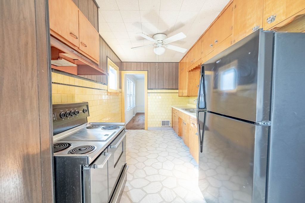 8343 S Dorchester Avenue, Chicago, IL 60619 — photo 5