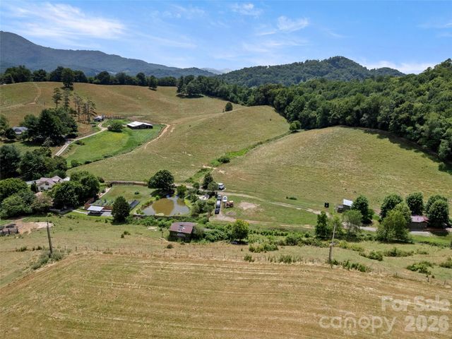 115 Gardening Frog Trail, Waynesville, NC 28785