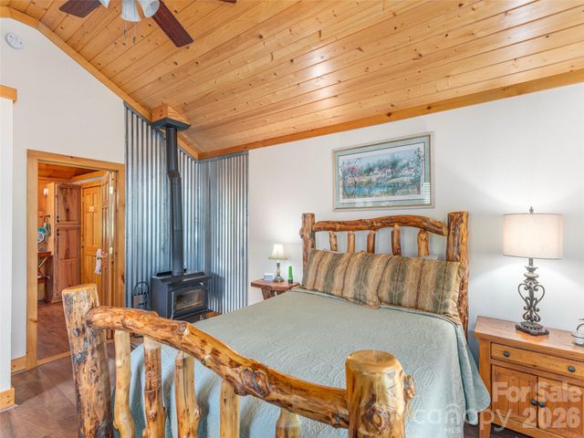 115 Gardening Frog Trail, Waynesville, NC 28785