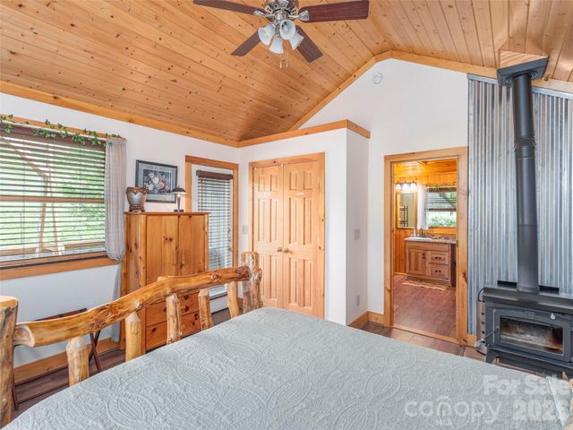 115 Gardening Frog Trail, Waynesville, NC 28785