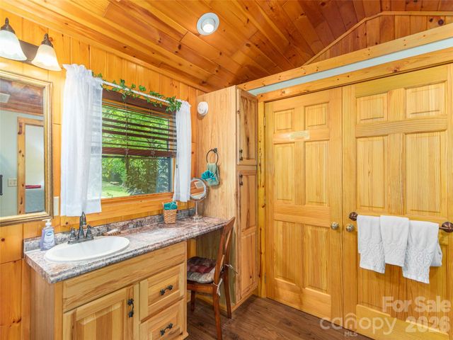 115 Gardening Frog Trail, Waynesville, NC 28785