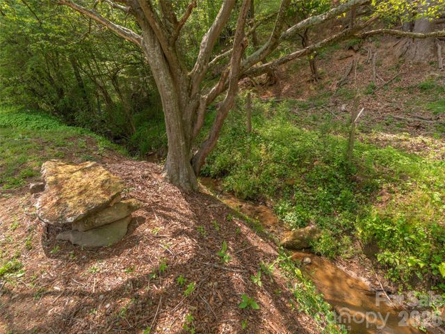 115 Gardening Frog Trail, Waynesville, NC 28785