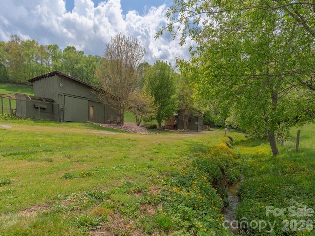 115 Gardening Frog Trail, Waynesville, NC 28785