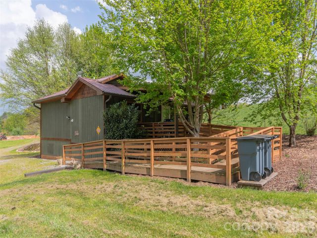 115 Gardening Frog Trail, Waynesville, NC 28785