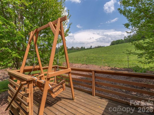 115 Gardening Frog Trail, Waynesville, NC 28785