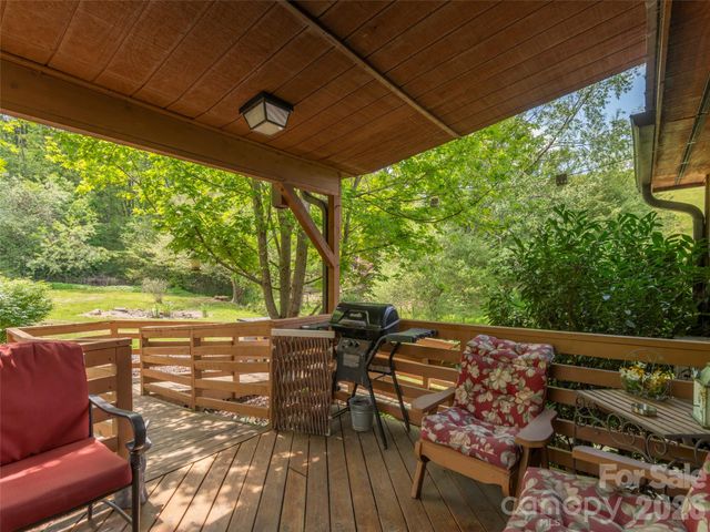 115 Gardening Frog Trail, Waynesville, NC 28785
