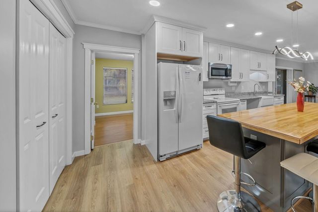 1371 SE San Souci Lane, Port St Lucie, FL 34952