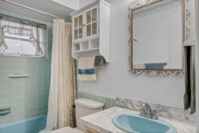 1371 SE San Souci Lane, Port St Lucie, FL 34952