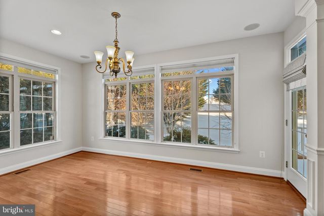 112 LOUISA BEALL LN, Charles Town, WV 25414