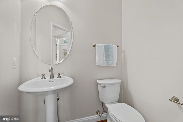 112 LOUISA BEALL LN, Charles Town, WV 25414