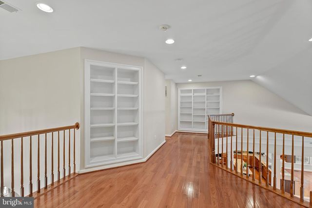 112 LOUISA BEALL LN, Charles Town, WV 25414